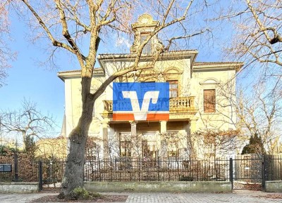 Großzügige Dachgeschosswohnung in ruhiger Lage