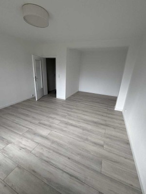 Erstbezug nach Modernisierung 1-Zimmer Wohnung mit Balkon in Lehndorf