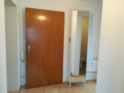 Sonnige, helle 2-Zimmer-Dachgeschoss-Wohnung in KA-Knielingen