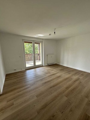 Hochwertig sanierte 3-Zimmer-Wohnung mit Balkon