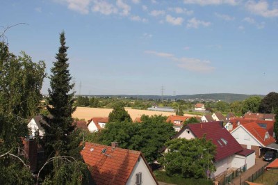 Eigennutz oder Kapitalanlage -Penthouse - schöne 1-Zi-Whg mit grossem Balkon in ruhiger Feldrandlage