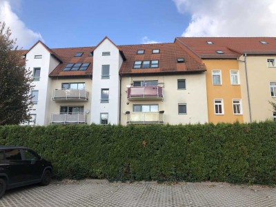 Attraktive und modernisierte 2,5-Raum-Dachgeschosswohnung mit geh. Innenausstattung in Schkeuditz