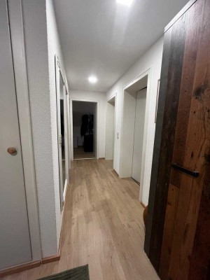 Modernisierte 4-Zimmer-Wohnung mit Balkon in Hammelburg