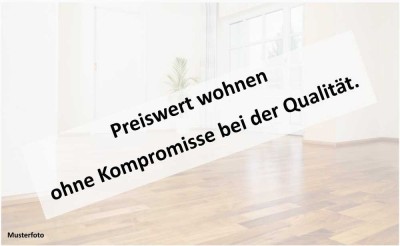 Komfortable Wohnung mit drei eigenen Stellplätzen - provisionsfrei