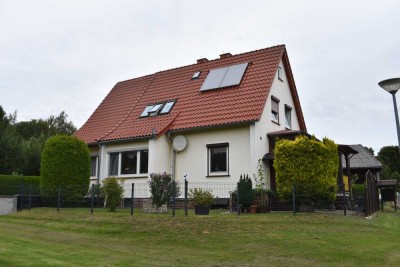 Top gepflegtes Einfamilienhaus mit traumhaften Grundstück