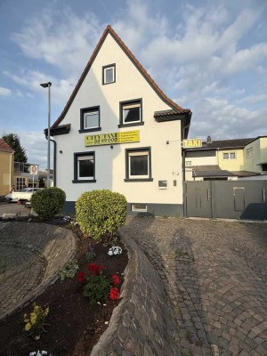 Modernisiertes Einfamilienhaus in Lambsheim – Freistehend, gepflegt & bezugsbereit!