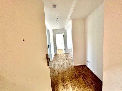 3-ZIMMER-NEUBAU DACHGESCHOSS (Bj. 2024) MIT TERRASSE UND EINBAUKÜCHE (GESCHIRRSPÜLER) KEIN LIFT !