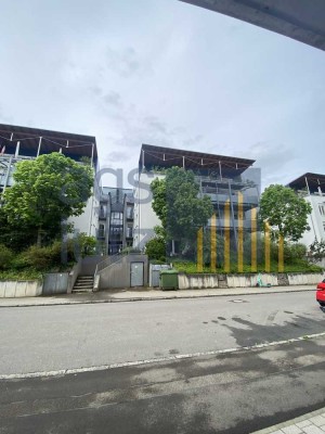 Neuwertige Obergeschosswohnung am Fuße des Schnarrenberges mit TG-Stellplatz