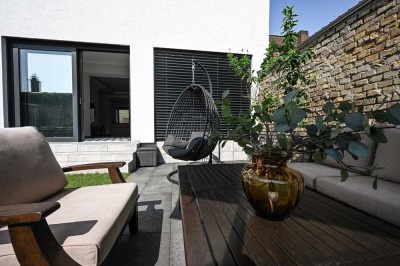 Großzügiges, sehr schönes Familienhaus mit Garten