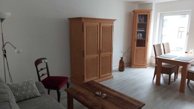 Hübsche helle 59 m² Wohnung mit EBK für ein Jahr möbliert zu vermieten