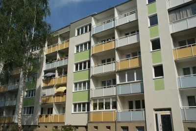 Wohnen in toller Lage  „Zeitz-Ost“ - 3-Raum-Wohnung mit Balkon im 4. OG