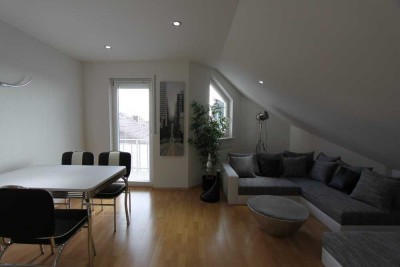 "Geschmackvoll möblierte 2,5 Zimmer Wohnung"