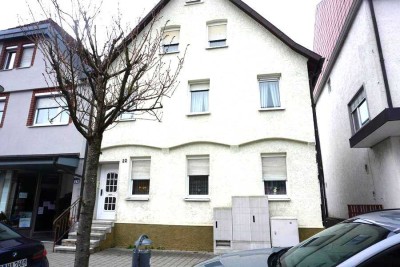 Wohnen im Stadtzentrum von Oberkochen. Doppelhaushälfte mit vielen Zimmern !