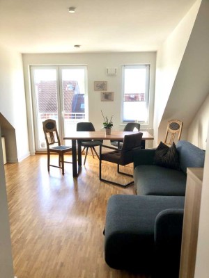 Möbliertes WG-Zi. in DG-Whg, ruhig und zentral Norderstedt Mitte für ca. 25 Tage/Monat