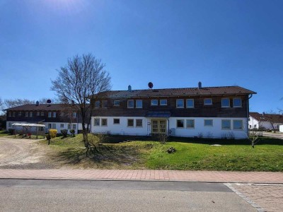 Zwei modernisierte Mehrfamilienhäuser mit insgesamt acht 3-Zimmer-Wohnungen in Kirchheim am Ries