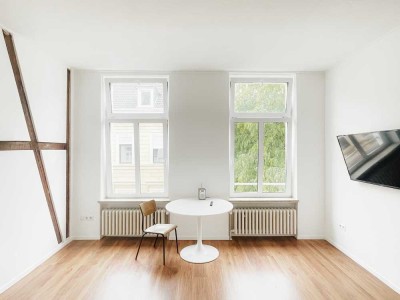 Helle 1-Zimmer-Wohnung im Altbau mit hohen Decken und viel Charme