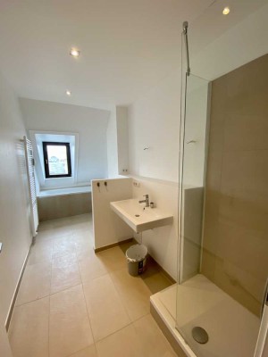 Charmante Maisonette-Wohnung im Altbau mit Blick über Wiesbaden