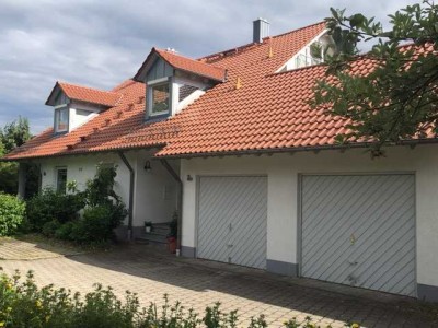 Neuvermietung nach Sanierung & Modernisierung - Gepflegte DHH mit sechs Zimmern im OT Oberelchingen