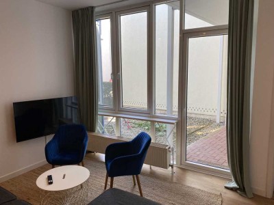 Voll möblierte 2-Raum-Wohnung mit hochwertiger Ausstattung, EBK & Terrasse im Herzen von Warnemünde