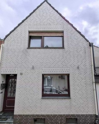 Gestalten Sie Ihr Traumhaus – entkernte Doppelhaushälfte mit Baugenehmigung in Grevenbroich