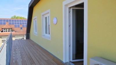 Stilvoll, exklusiv sanierte 3ZI mit 20m² Wohnterrasse, Parkplatz - nahe Kirchberg an der Raab