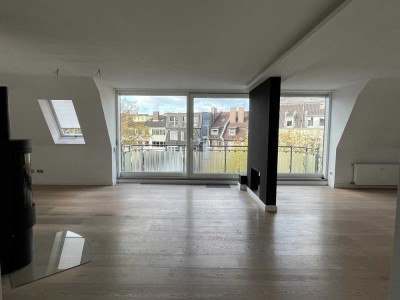 Gemütliche Maisonette-Wohnung mit Balkon, Einbauküche, 2 Bädern und Klimaanlage!