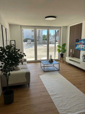 Wohnen mit historischem Flair: schöne neue 4- Zimmer-Wohnung mit Terrasse