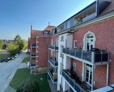 MIT EBK UND XL BALKON!  GEPFLEGTES 2 RAUM-HIGHLIGTH IM 2.OG!