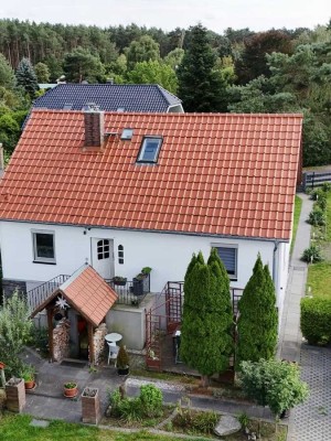 Hauptstadtnahes Familien-Domizil in naturnaher, ruhiger Lage