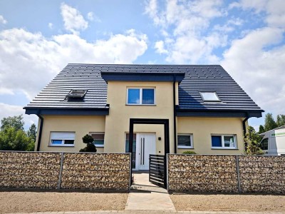 Ihre eigene Premium-Insel in der Inselstadt - neu gebautes Luxus-EFH im Land der 1000 Seen