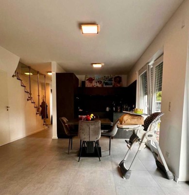 Moderne Doppelhaushälfte zur Miete – Neubau mit hochwertiger Ausstattung, Garten & Stellplatz