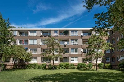 Moderne Erdgeschoss Wohnung mit Balkon im Berliner Viertel in Monheim