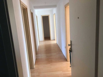 Schöne Dreiraum- Wohnung in Klipphausen mit Garten