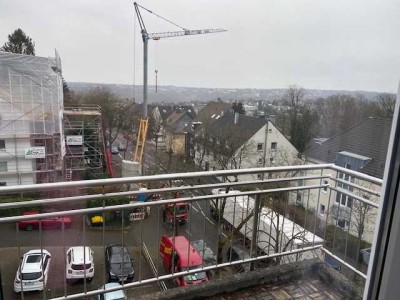 Helle 3-Zimmer-Dachgeschosswohnung über den Dächern von Remscheid