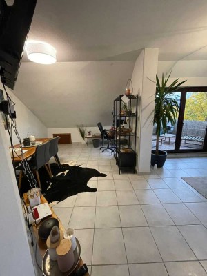 Charmante 2,5-Zimmer Dachgeschosswohnung in Langenselbold