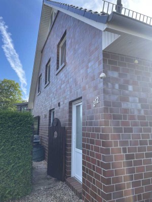 Moderne Doppelhaushälfte mit gehobener Innenausstattung in Delmenhorst Schafkoven/Donneresch