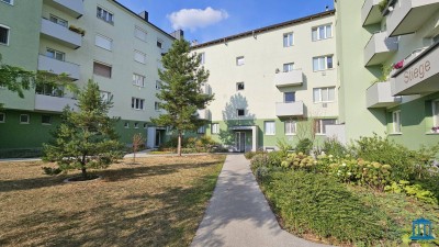 Bezugsfertige, moderne Eigentumswohnung mit Terrasse / Loggia in zentrumsnaher Lage