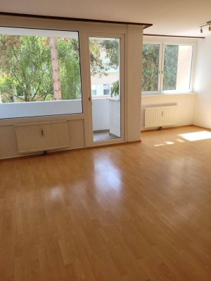 Sonnige 3-Zimmer Wohnung in Klosterneuburg-neuwertig renoviert, mit Balkon und Parkplatz-Warmmiete!