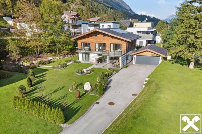 Exklusives Einfamilienhaus auf weitläufigem Grundstück