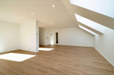 Kfw 55 - Kernsanierung - moderne 3-Zimmer-Wohnung im 3-Parteien-Haus - provisionsfrei