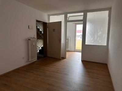 *WG GEEIGNET* RENOVIERTE 2,5-ZKB MIT BALKON