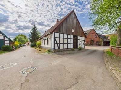 Charmantes Sanierungsobjekt mit Potenzial in ruhiger Lage nahe der Weser
