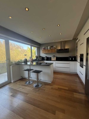 Sanierte Traumwohnung in Waldrandlage, Balkon, Garten, Garage