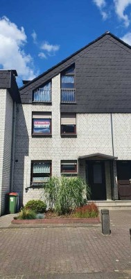 Familienfreundliches Rheinmittelhaus mit 2 Stellplätzen – Ruhige Lage in Spielstraße & Top-Anbindung