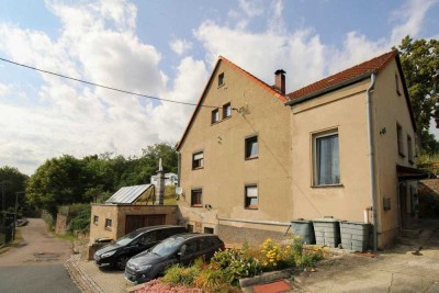 Charmantes Ein- oder Zweifamilienhaus mit Potenzial, großer Garage, Garten & Nebengebäuden