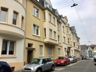 Frisch renovierte 2-Zi.-DG-Whg. mit neuem Tageslichtbad