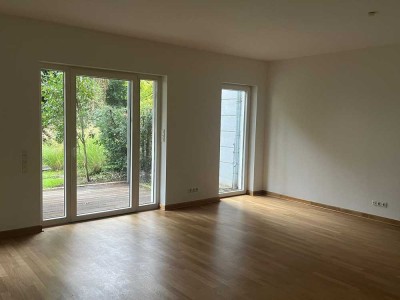 Moderne Erdgeschosswohnung mit Garten im Barbarossapark zu vermieten