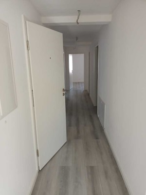 Große 4Zimmer Wohnung zentralgelegen