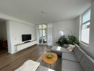 Geräumige 4-Zimmer-Wohnung mit zwei Balkonen in zentraler Lage