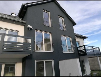 Preiswerte 6-Raum-Doppelhaushälfte mit gehobener Innenausstattung und EBK in Straubing Kernstadt